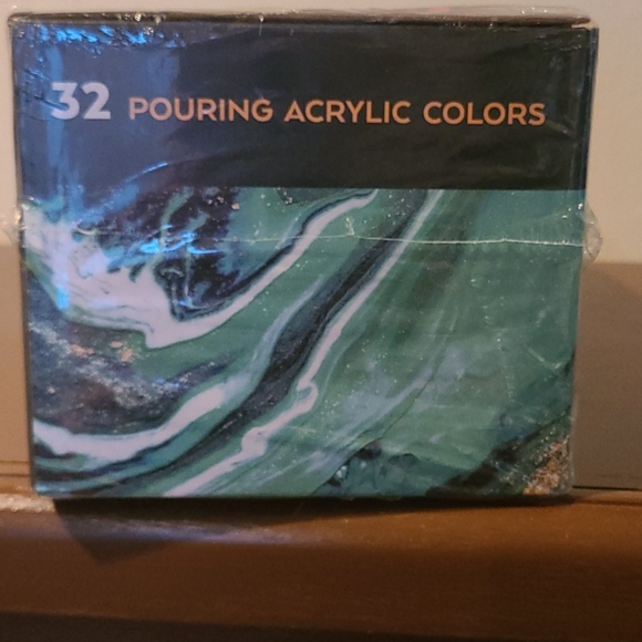NEW BOXED! Premium Arteza 28 Unique Colors - Picture 4 of 12